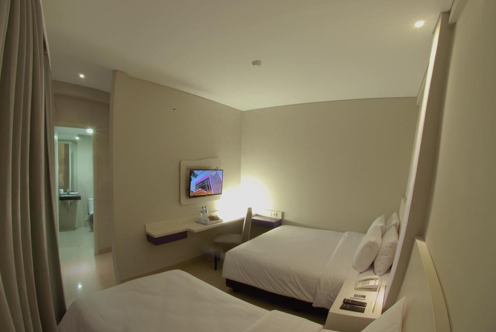 Vio Hotel Veteran Bandung Exteriör bild