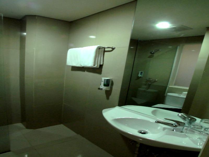 Vio Hotel Veteran Bandung Exteriör bild