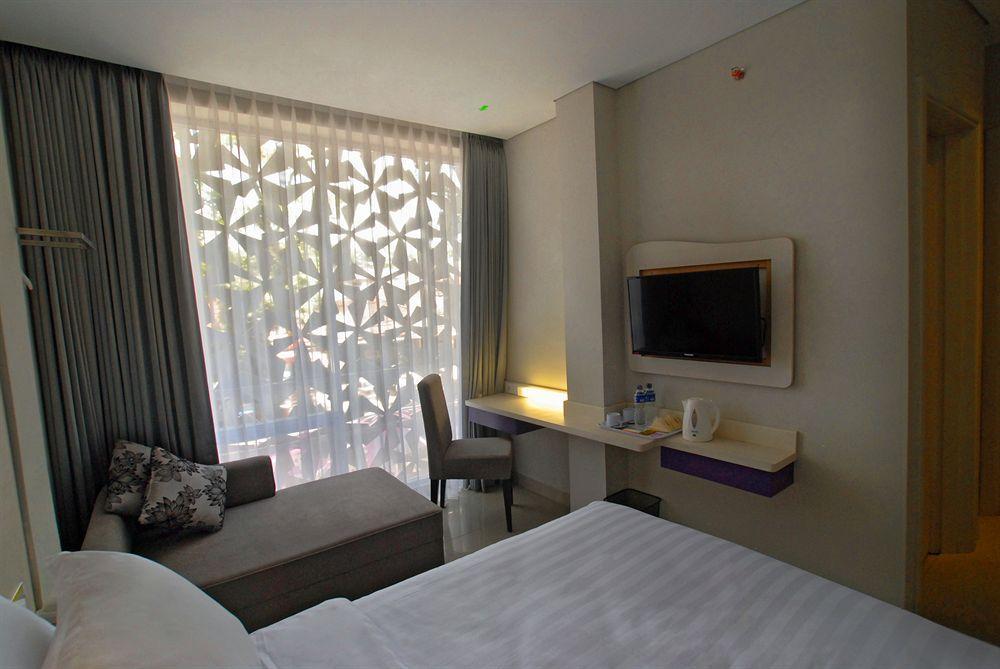 Vio Hotel Veteran Bandung Exteriör bild