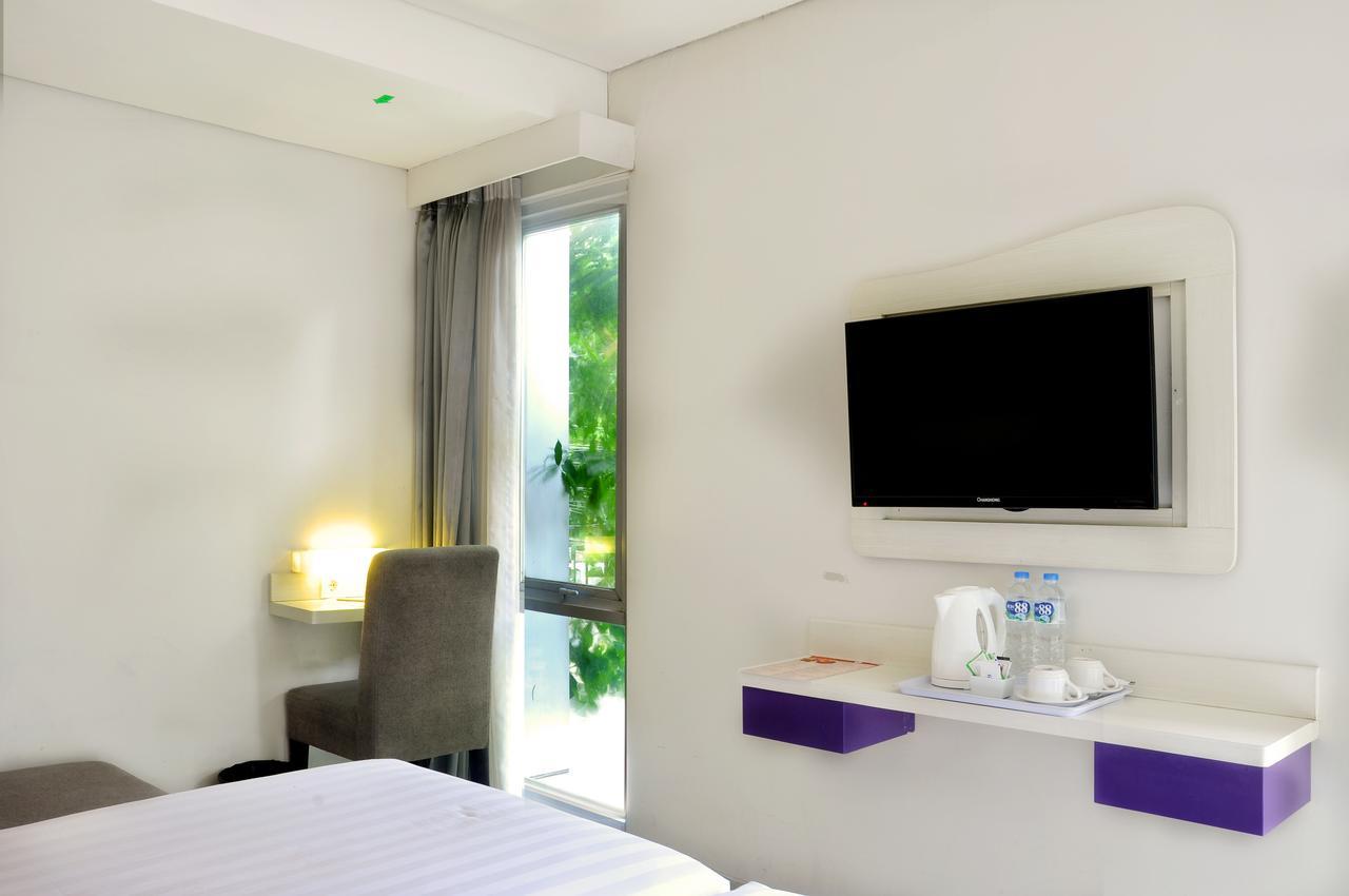 Vio Hotel Veteran Bandung Exteriör bild